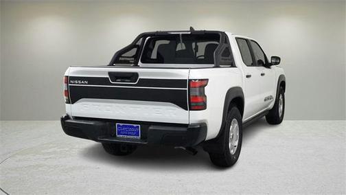 2024 Nissan Frontier SV