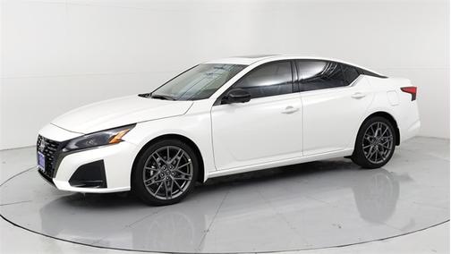 2024 Nissan Altima 2.0 SR