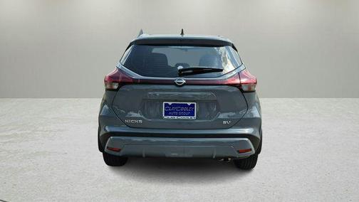 Boulder Gray Pearl 2023 Nissan Kicks SV