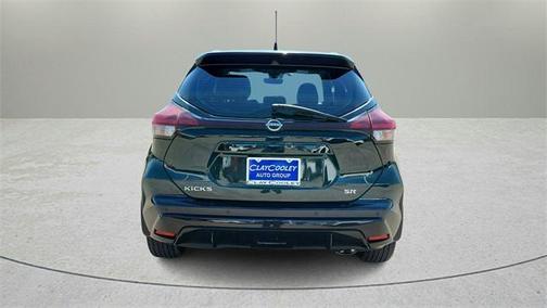 2022 Nissan Kicks SR