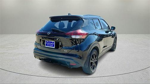 2022 Nissan Kicks SR