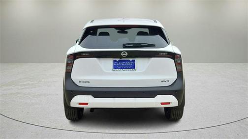 2025 Nissan Kicks SV