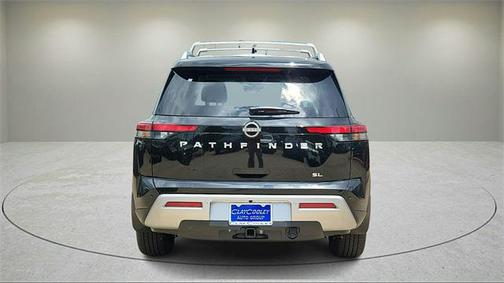 2025 Nissan Pathfinder SL FWD