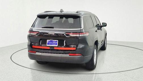 Diamond Black Crystal Pearlcoat 2021 Jeep Grand Cherokee L Laredo