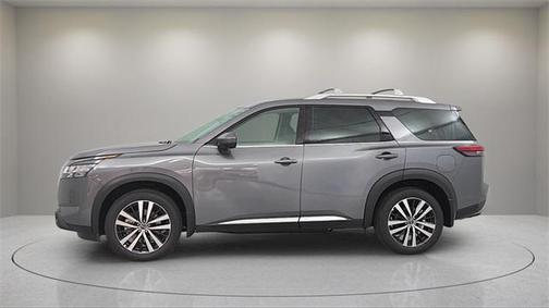 2024 Nissan Pathfinder Platinum FWD