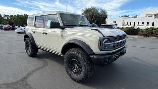 Desert Sand 2026 Ford Bronco Badlands