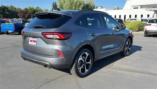 2025 Ford Escape ST-Line Elite