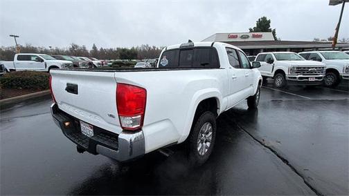 2017 Toyota Tacoma SR5
