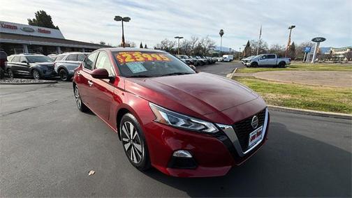 2022 Nissan Altima 2.5 SV