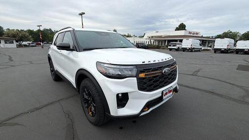 Star White Metallic Tri-Coat 2026 Ford Explorer Tremor