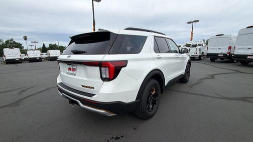 Star White Metallic Tri-Coat 2026 Ford Explorer Tremor