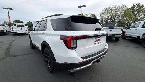 Star White Metallic Tri-Coat 2026 Ford Explorer Tremor