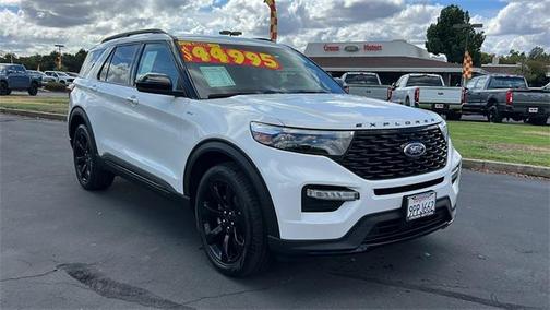 2024 Ford Explorer ST-Line