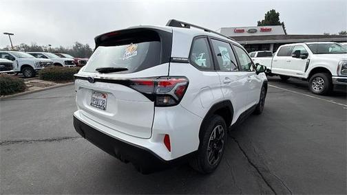 2025 Subaru Forester Base