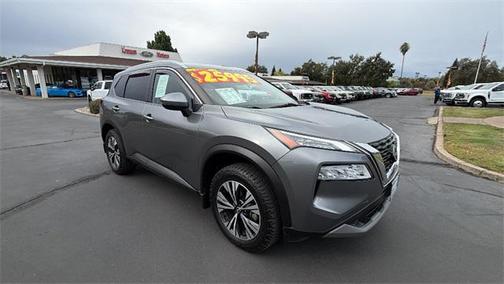 2022 Nissan Rogue SV