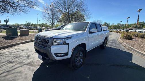 2025 Nissan Frontier SV