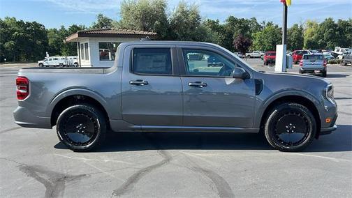 2025 Ford Maverick Lobo Standard