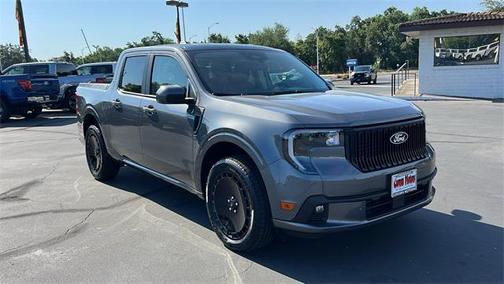 2025 Ford Maverick Lobo Standard