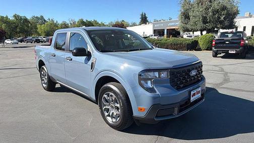 Azure Gray Metallic Tri-Coat 2026 Ford Maverick XLT