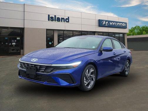 2025 Hyundai ELANTRA Limited
