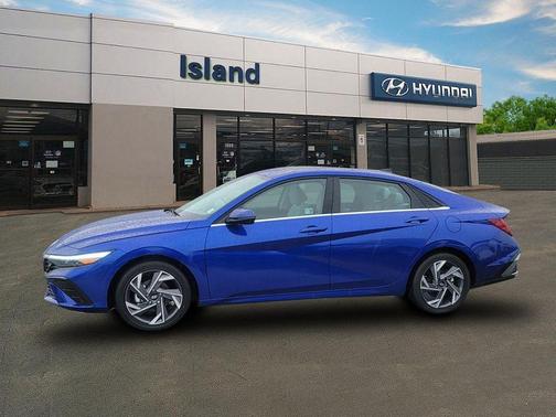 2025 Hyundai ELANTRA Limited