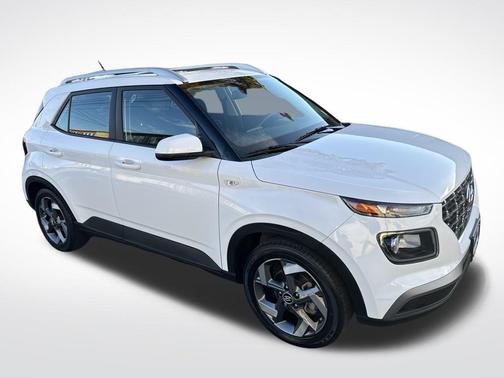 2023 Hyundai VENUE SEL