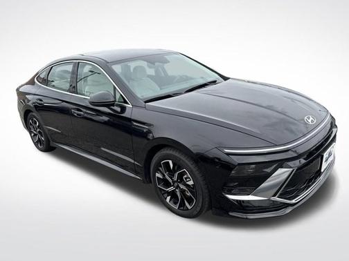 Black 2025 Hyundai SONATA SEL