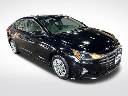 Phantom Black 2019 Hyundai ELANTRA SE