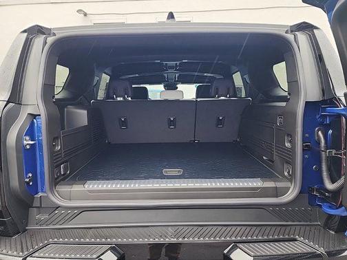 2024 GMC HUMMER EV SUV 2X