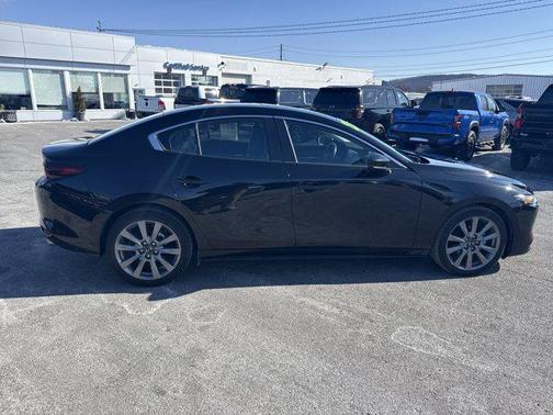 2025 Mazda Mazda3 FWD w/Preferred Package