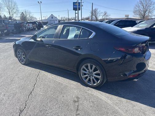 2025 Mazda Mazda3 FWD w/Preferred Package