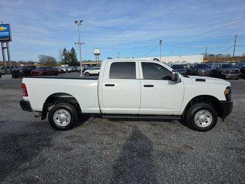 2024 RAM 2500 Tradesman Crew Cab 4x4 6'4' Box