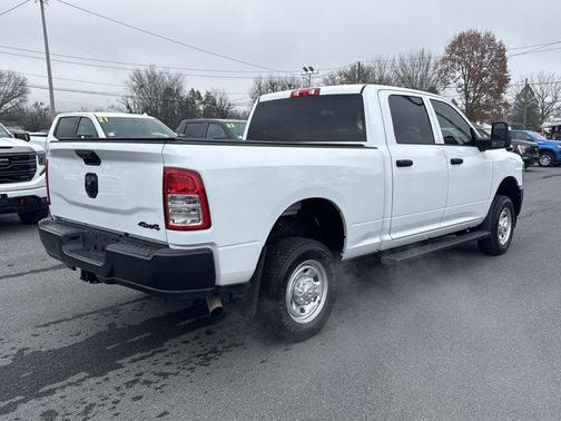2024 RAM 2500 Tradesman Crew Cab 4x4 6'4' Box