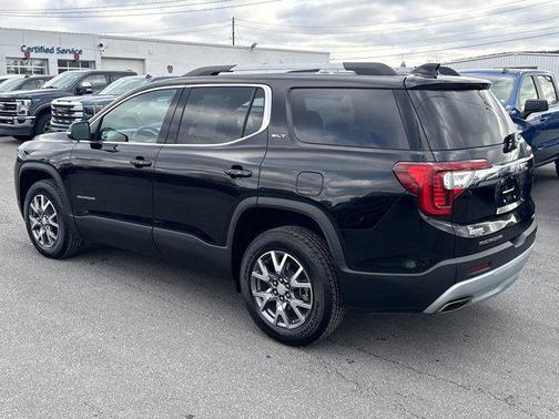 2023 GMC Acadia AWD SLT