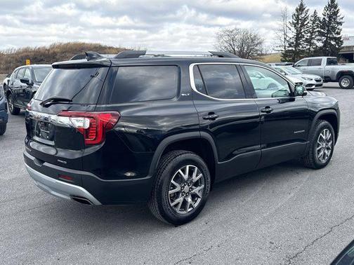 2023 GMC Acadia AWD SLT
