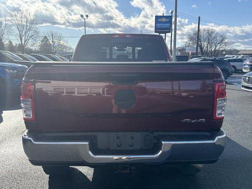 2020 RAM 2500 Tradesman Crew Cab 4X4 6'4' Box