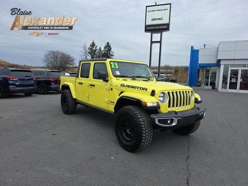 2023 Jeep Gladiator Overland