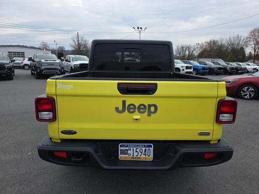 2023 Jeep Gladiator Overland