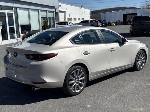 2025 Mazda Mazda3 FWD w/Preferred Package