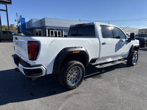 2024 GMC Sierra 2500 Denali