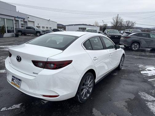 2025 Mazda Mazda3 FWD w/Preferred Package