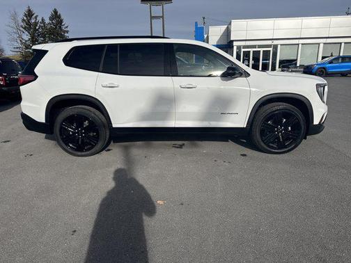 2026 GMC Acadia Elevation AWD