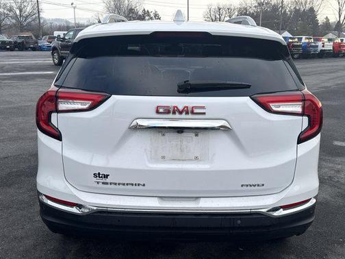 2022 GMC Terrain SLT
