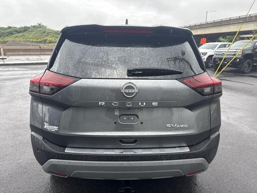 Gun Metallic 2022 Nissan Rogue SV