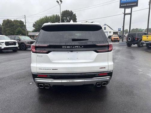 2025 GMC Acadia Denali