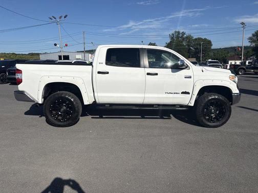 2014 Toyota Tundra SR5