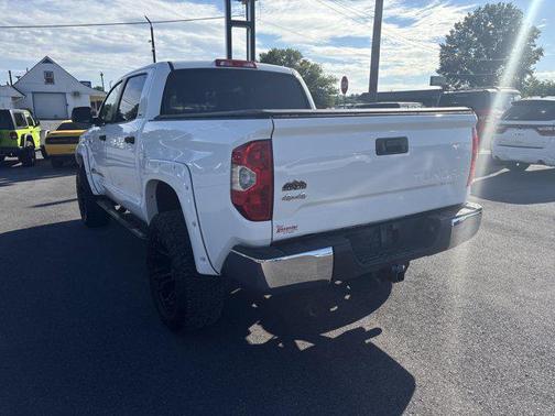 2014 Toyota Tundra SR5
