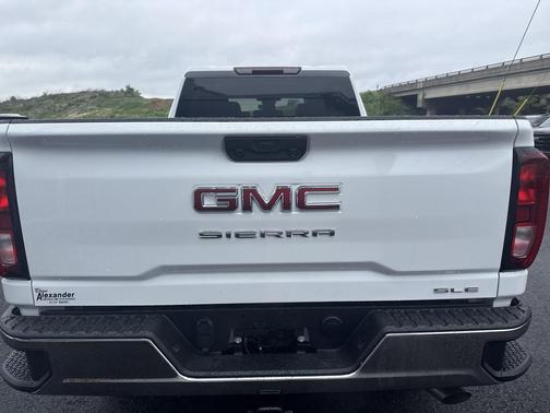 Summit White 2026 GMC Sierra 2500 SLE