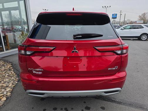 2023 Mitsubishi Outlander PHEV 
