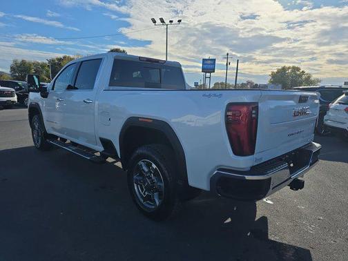 2026 GMC Sierra 2500 SLT